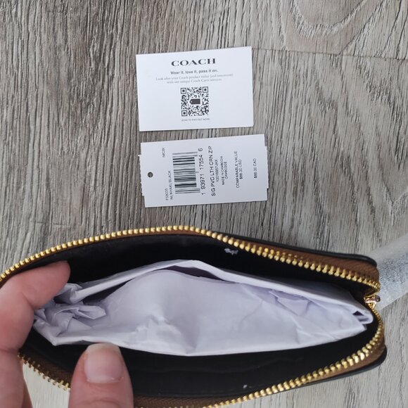 Coach Wrisrlet - Picture 3 of 3